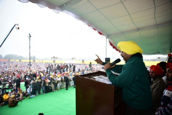 ਆਮ ਆਦਮੀ ਪਾਰਟੀ ਦੀ ਰੈਲੀ ਨੂੰ ਸੰਬੋਧਨ ਕਰਦੇ ਅਰਵਿੰਦ ਕੇਜਰੀਵਾਲ