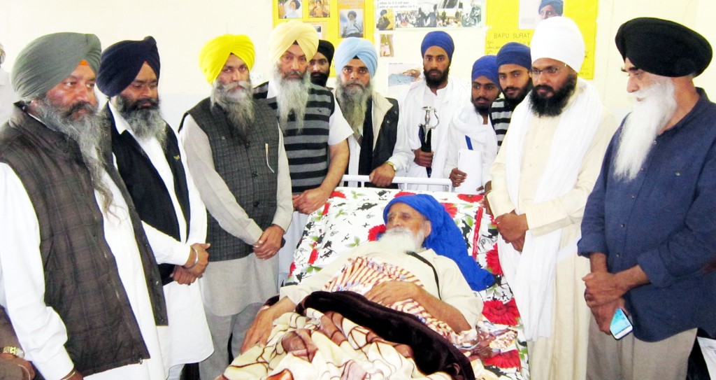 ਬਾਪੂ ਸੂਰਤ ਸਿੰਘ ਅਤੇ ਪੰਥਕ ਆਗੂ ਲੁਧਿਆਣਾ ਹਸਪਤਾਲ ਵਿੱਚ 