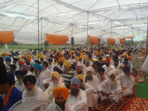 ਬਾਪੂ ਤ੍ਰਿਲ਼ੋਕ ਸਿੰਘ ਅੰਤਿਮ ਅਰਦਾਸ ਮੌਕੇ ਵੱਡੀ ਗਿਣਤੀ ਵਿੱਚ ਪੁੱਜੀ ਸਿੱਖ ਸੰਗਤ ਵੱਲੋਂ ਸ਼ਰਧਾ ਦੇ ਫੁੱਲ ਭੇਟ